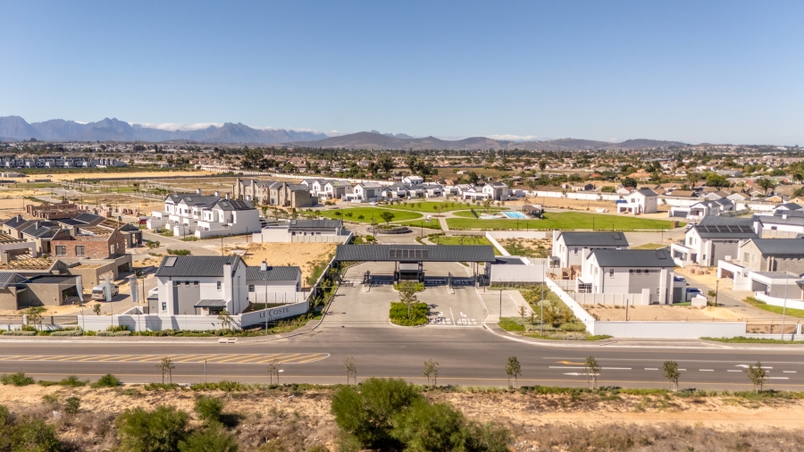 To Let 3 Bedroom Property for Rent in Le Coste Estate Western Cape
